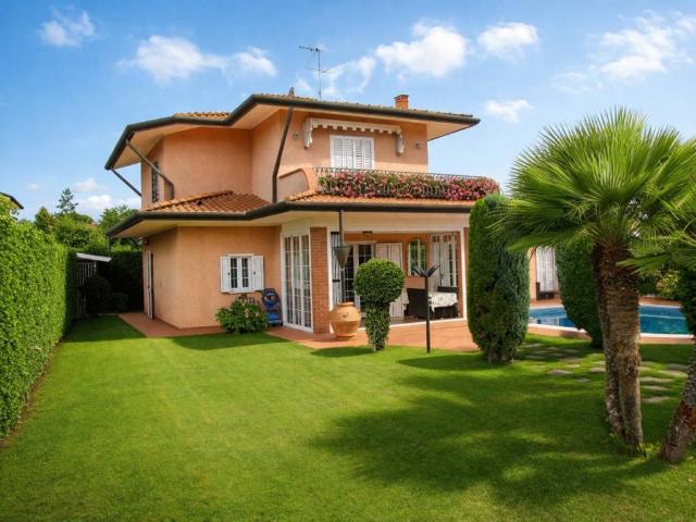 Villa Indipendente in affitto a Tonfano, Toscana