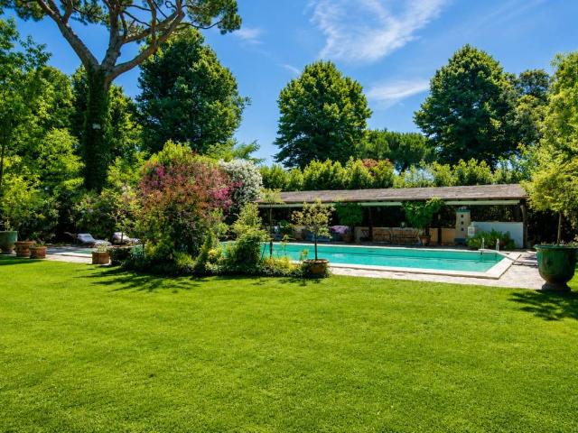 Villa Indipendente in affitto a Tonfano, Toscana