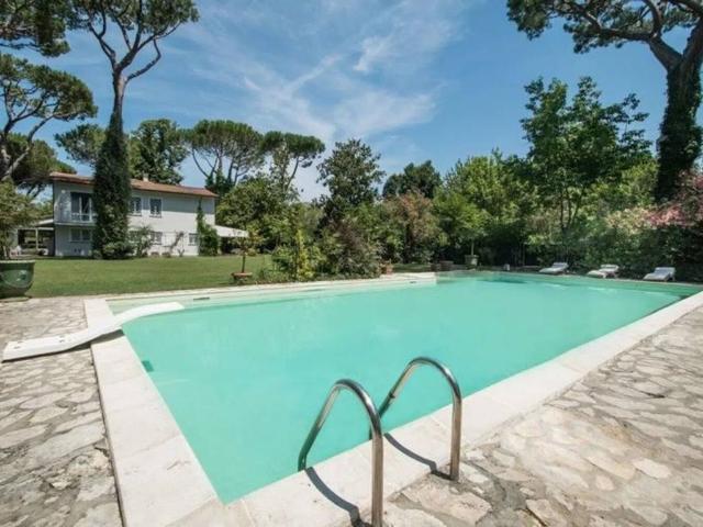 Villa Indipendente in affitto a Tonfano, Toscana
