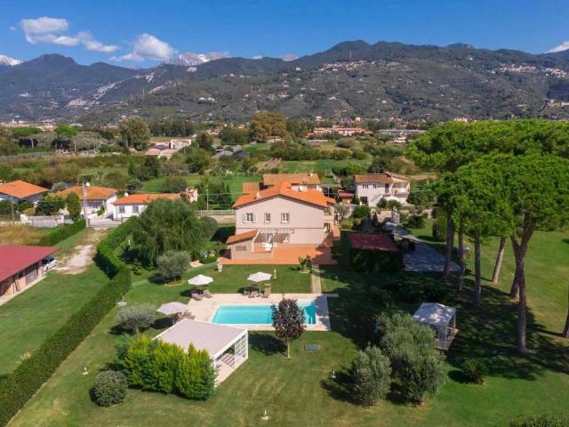 Villa Indipendente in affitto a Crociale, Tonfano