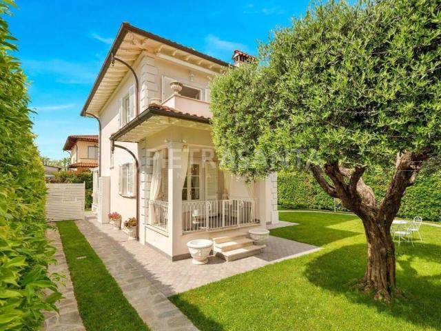 Villa Indipendente in affitto a Tonfano, Toscana