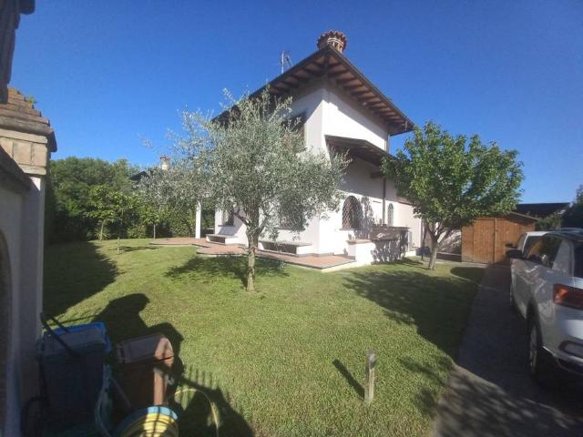 Villa Indipendente in affitto a Tonfano, Toscana