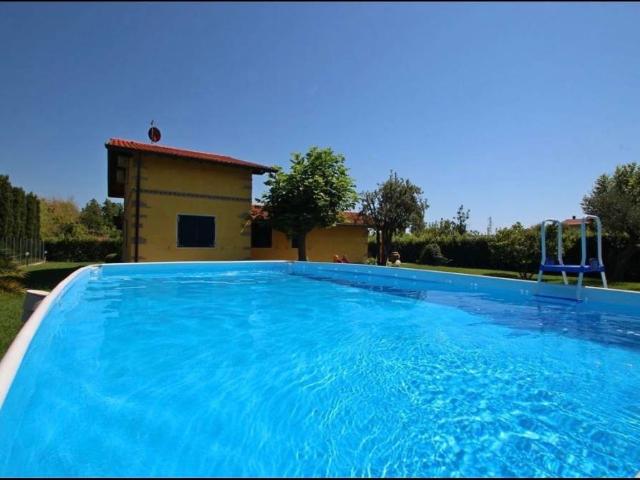 Villa Indipendente in affitto a Tonfano, Toscana