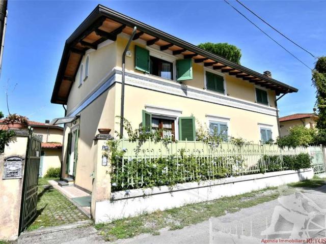 Villa Indipendente in affitto a Tonfano, Toscana