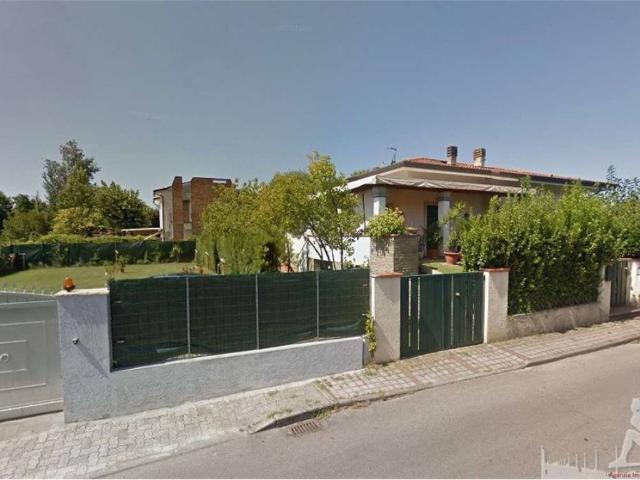 Villa Indipendente in affitto a Tonfano, Toscana