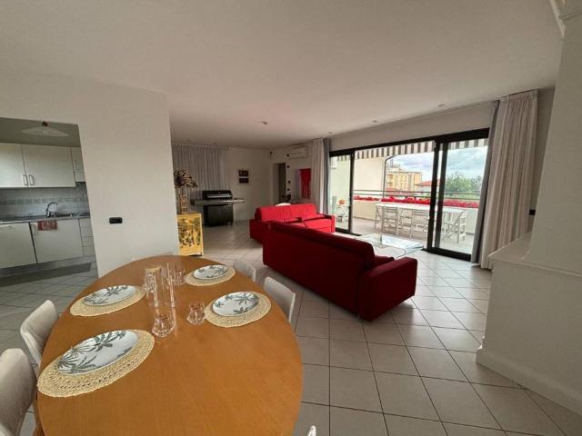 Villa Indipendente in affitto a Tonfano, Toscana
