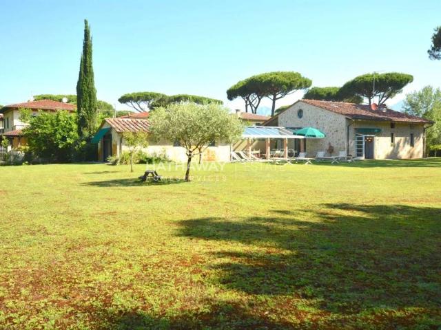 Villa Indipendente in affitto a Tonfano, Toscana