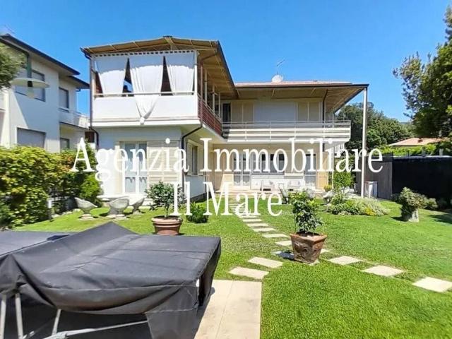 Villa Indipendente in affitto a Tonfano, Toscana