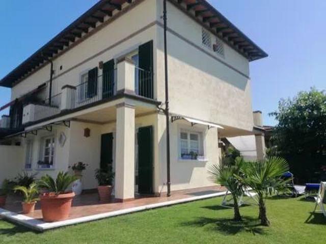 Villa Indipendente in affitto a Grocialetto, Tonfano