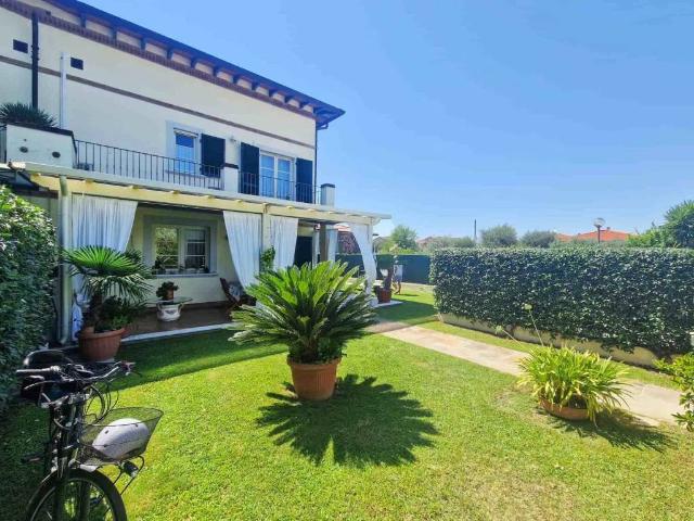 Villa Indipendente in affitto a Crociale, Tonfano