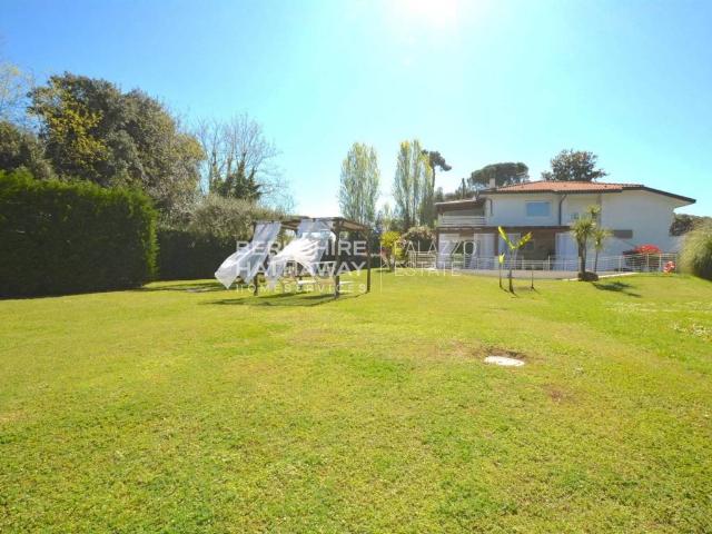Villa Indipendente in affitto a Tonfano, Toscana
