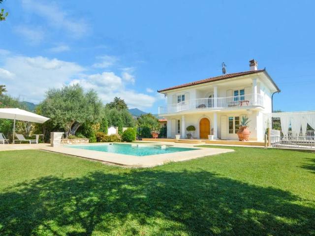 Villa Indipendente in affitto a Crociale, Tonfano