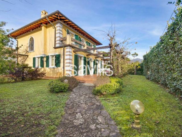Villa Indipendente in affitto a Tonfano, Toscana