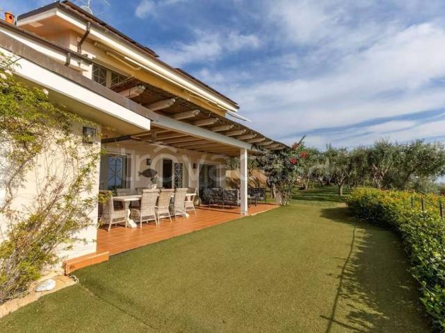 Villa Indipendente in affitto a Tonfano, Toscana