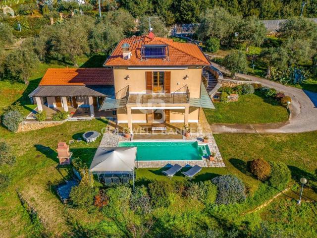 Villa Indipendente in affitto a Campello Sul Clitunno, Umbria