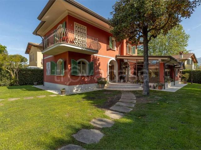 Villa Indipendente in affitto a Tonfano, Toscana