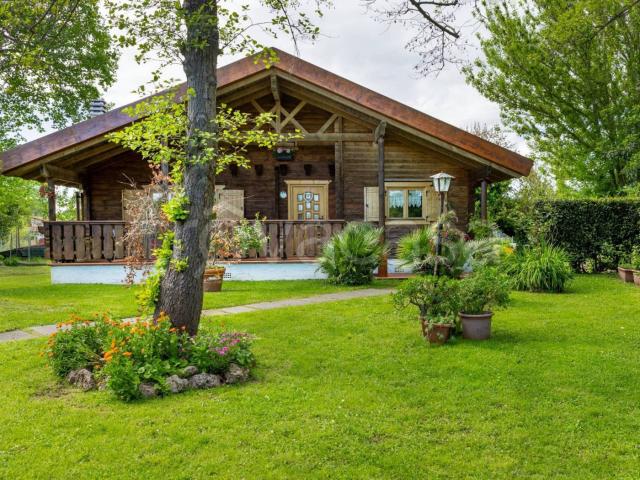 Villa Indipendente in affitto a Cortaccione, Spoleto