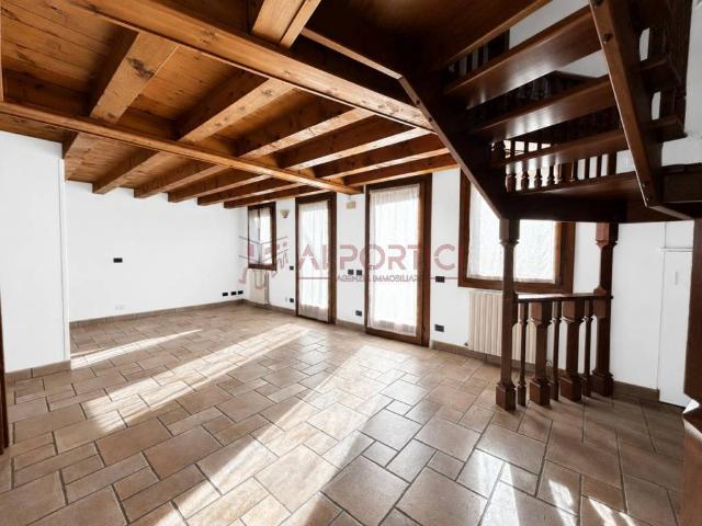 Villa Indipendente in affitto a Quartiere Sant'Anna, Piove Di Sacco