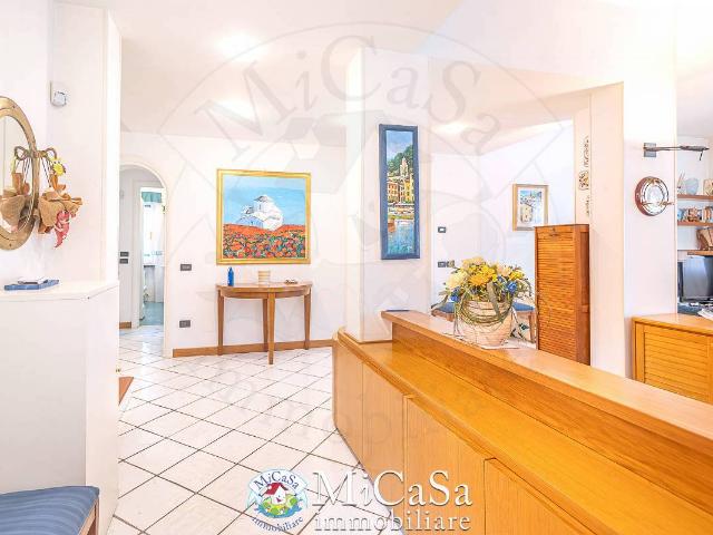 Villa Indipendente in affitto a Tirrenia, Pisa