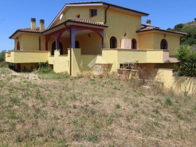 Villa Indipendente in affitto a Collelungo, Casaprota