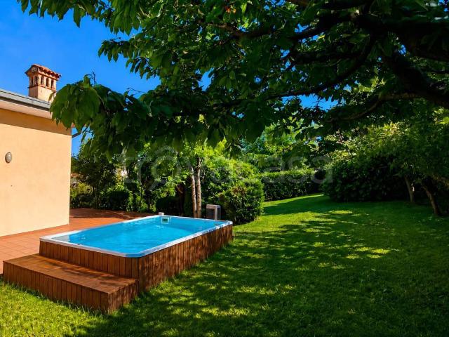 Villa Indipendente in affitto a Polpenazze del Garda, Brescia