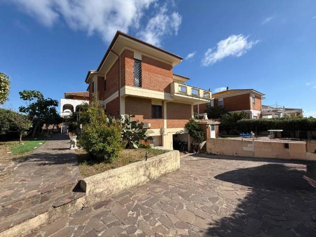 Villa Indipendente in affitto a Roma Capitale, Lazio