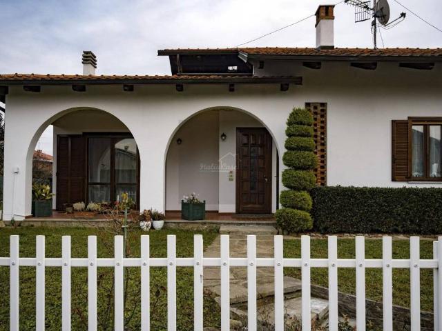 Villa Indipendente in affitto a Piemonte, Biella