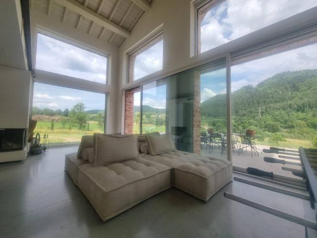 Villa Indipendente in affitto a Unione di Comuni Valdarno e Valdisieve, Pontassieve