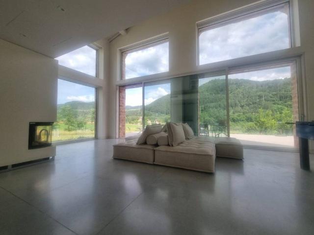 Villa Indipendente in affitto a Unione di Comuni Valdarno e Valdisieve, Pontassieve
