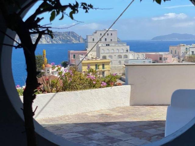 Villa Indipendente in affitto a Ponza, Lazio