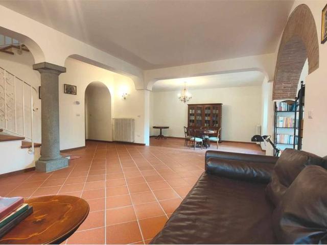 Villa Indipendente in affitto a Rughi, Porcari