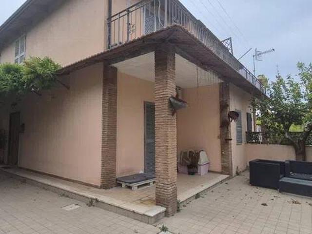 Villa Indipendente in affitto a Toiano, Pozzuoli
