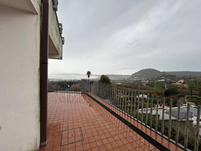 Villa Indipendente in affitto a Pisciarelli, Pozzuoli