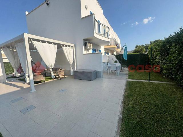 Villa Indipendente in affitto a Puglia, Taranto