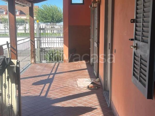 Villa Indipendente in affitto a Campana, Cosenza