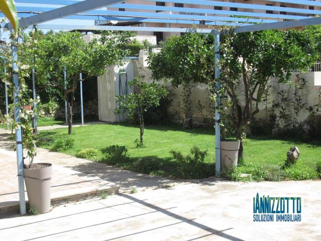 Villa Indipendente in affitto a Ragusa, Marina di Ragusa