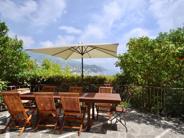 Villa Indipendente in affitto a San Michele di Pagana, Rapallo