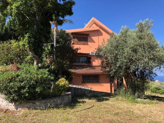 Villa Indipendente in affitto a Calabria, Reggio Calabria