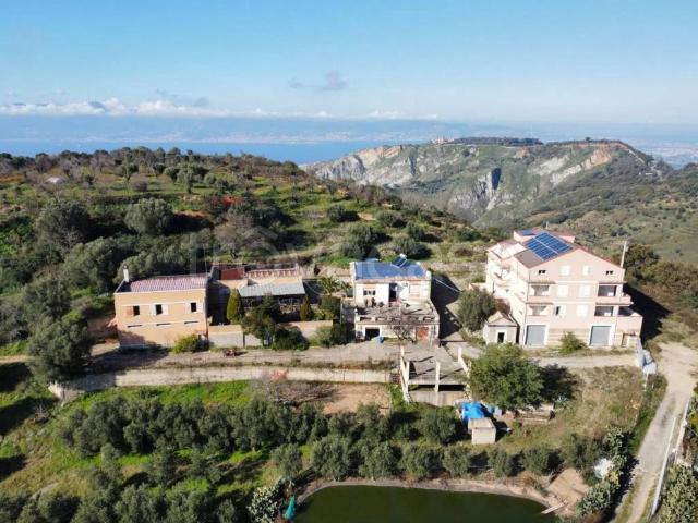 Villa Indipendente in affitto a Fabbreria, Campello Sul Clitunno