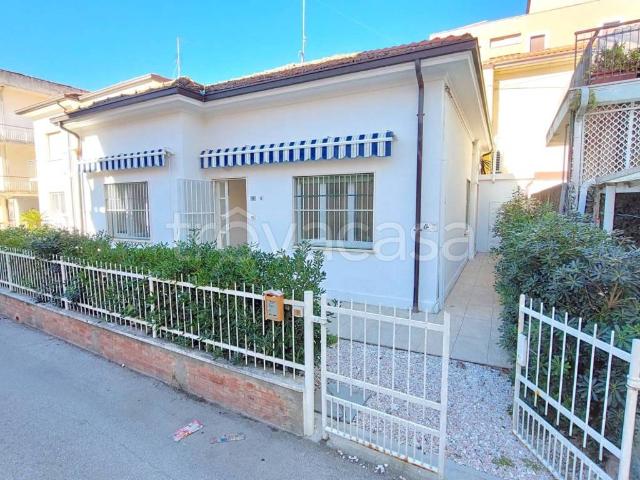 Villa Indipendente in affitto a Abissinia, Riccione