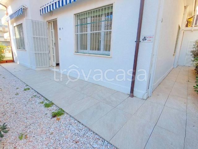 Villa Indipendente in affitto a Abissinia, Riccione