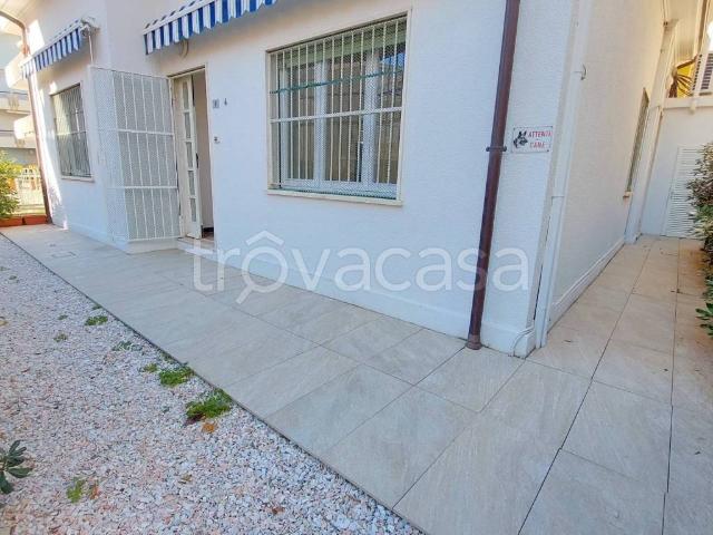 Villa Indipendente in affitto a Abissinia, Riccione