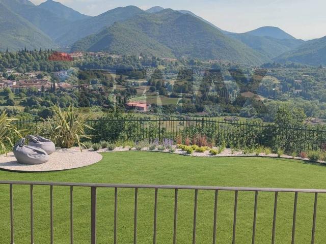 Villa Indipendente in affitto a Comunità montana della Valle Sabbia, Roè Volciano