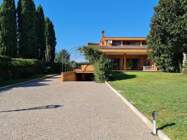 Villa Indipendente in affitto a Olgiata, Roma Capitale