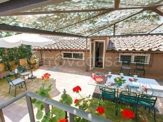 Villa Indipendente in affitto a Municipio Roma I, Roma Capitale