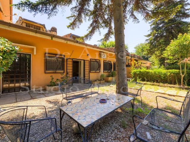 Villa Indipendente in affitto a Municipio Roma XV, Roma Capitale