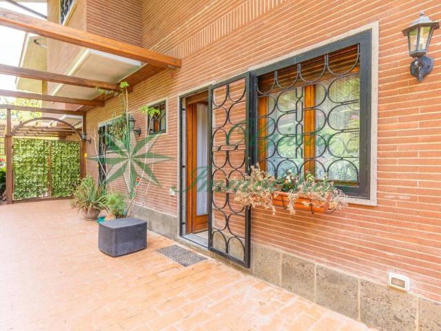 Villa Indipendente in affitto a Olgiata, Roma Capitale