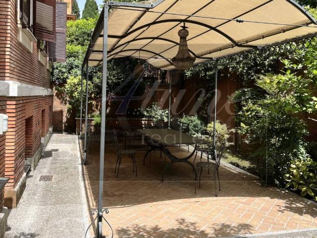 Villa Indipendente in affitto a Municipio Roma I, Roma Capitale