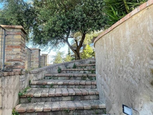 Villa Indipendente in affitto a Municipio Roma XV, Roma Capitale