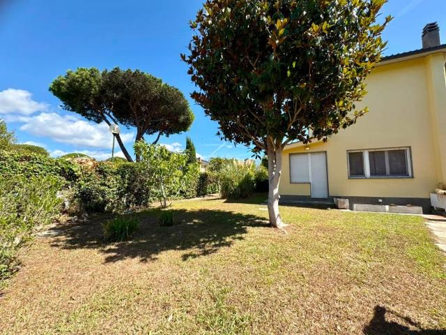 Villa Indipendente in affitto a Municipio Roma X, Roma Capitale